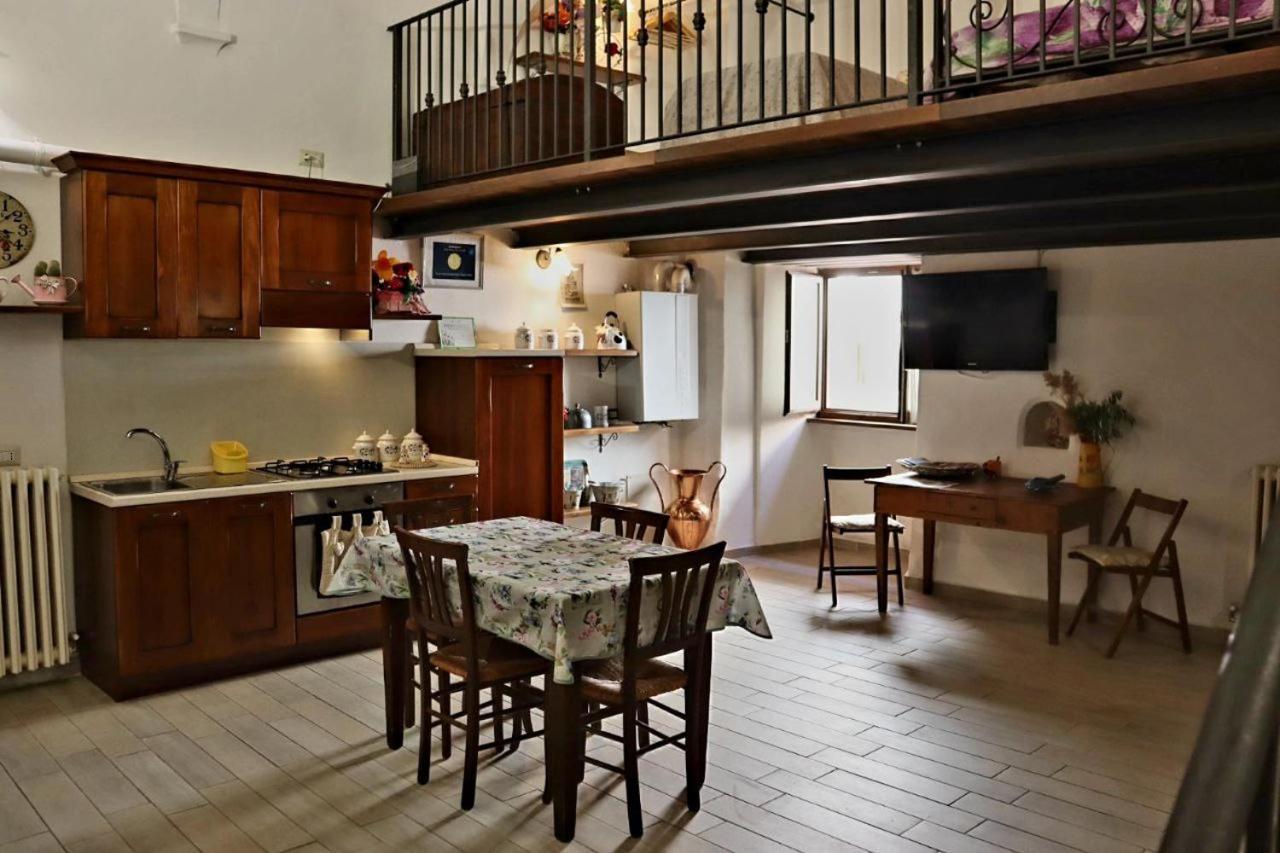 Twins' Historical Apartment Trevi Exterior photo
